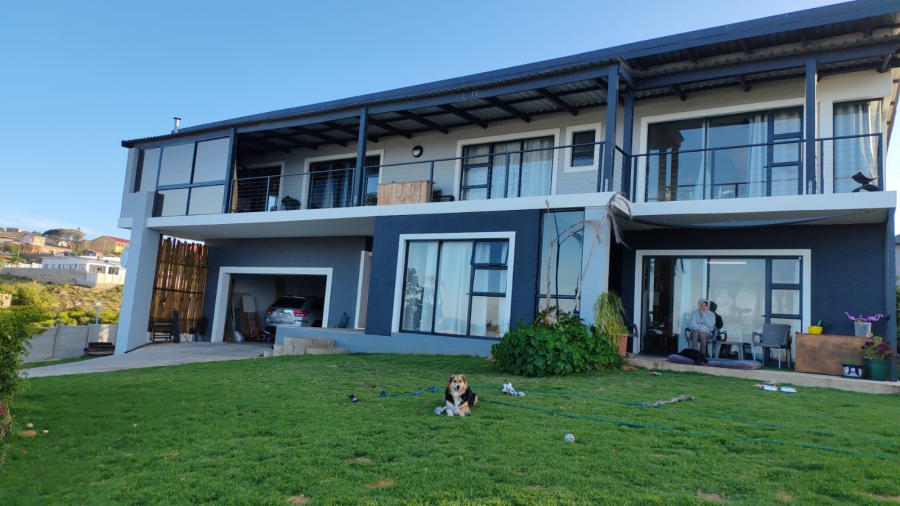 5 Bedroom Property for Sale in Fairview Western Cape